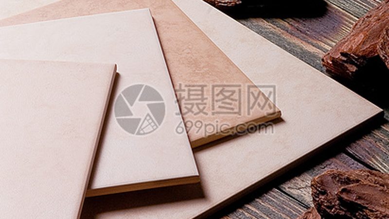 地砖加盟代理，资金投入几何？揭秘加盟成本构成**